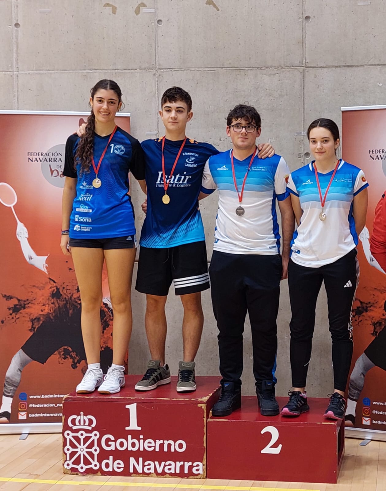 Trece medallas para el B&aacute;dminton Belmecher en el TTR N7 de Estella